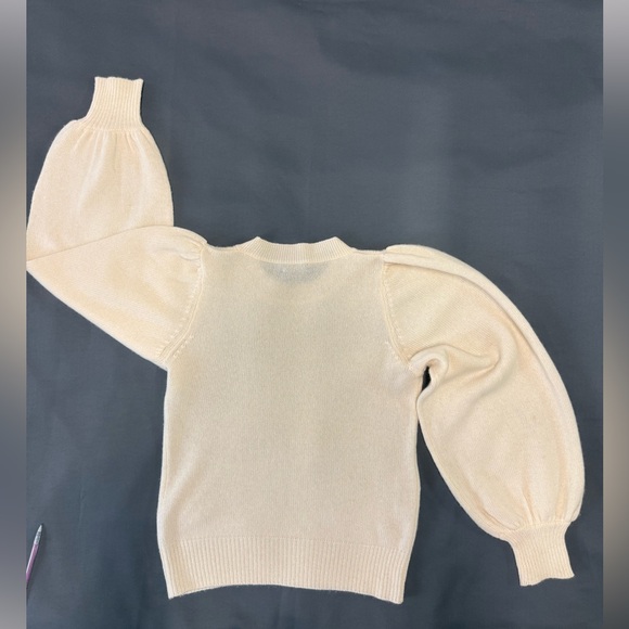 AQUA Cashmere
Puff-Sleeve Cashmere Sweater , size XS - Picture 4 of 12